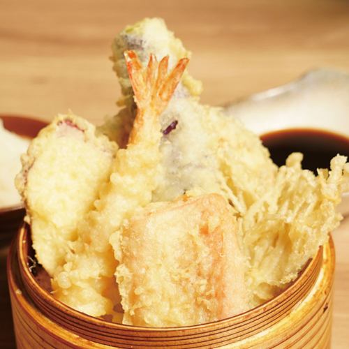 Assorted seasonal tempura