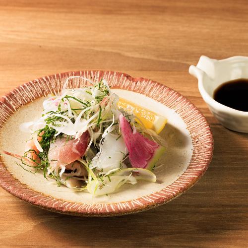 Fresh fish and refreshing Japanese-style aromatic vegetables