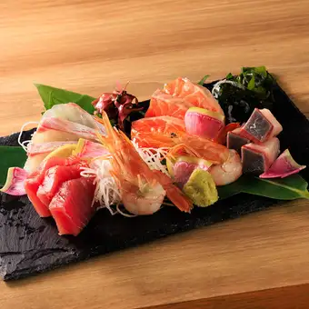 Assortment of 5 types of sashimi