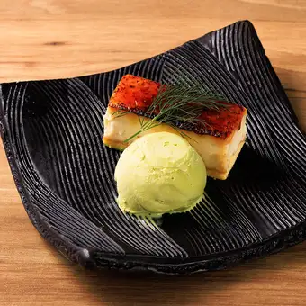 Cheesecake Brûlée & Matcha Ice Cream