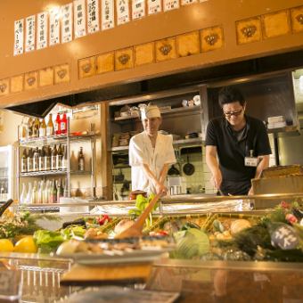 The counter seat can be used by one person ♪ You can cook the food in front of you.