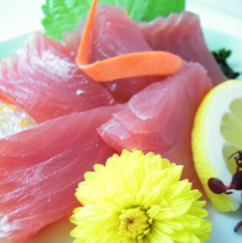 << Sashimi single item >> Tuna