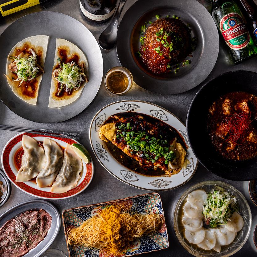 음식, 음료, 분위기 모두에 집착이 담긴 어른스러운 선술집.