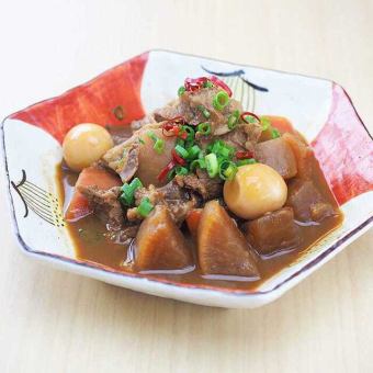 Domestic beef tendon stewed in red miso