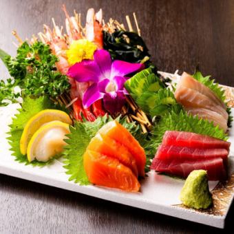 Assortment of three kinds of sashimi