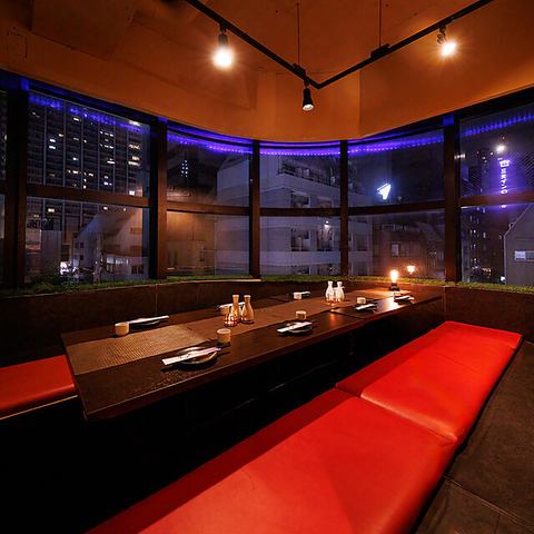 Groups are welcome! Our spacious restaurant can accommodate large banquets!