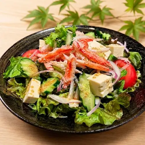 こだわり豆腐と新鮮野菜サラダ