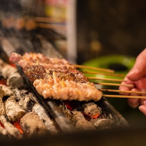 An izakaya where you can enjoy all-you-can-eat authentic charcoal-grilled yakitori and motsunabe is now open!