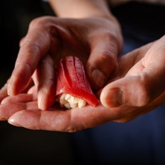 贅の極み…“熟練の技”を愉しむ…お造り・焼き物・鮨12貫・赤だし・茶碗蒸し等全21品8800円
