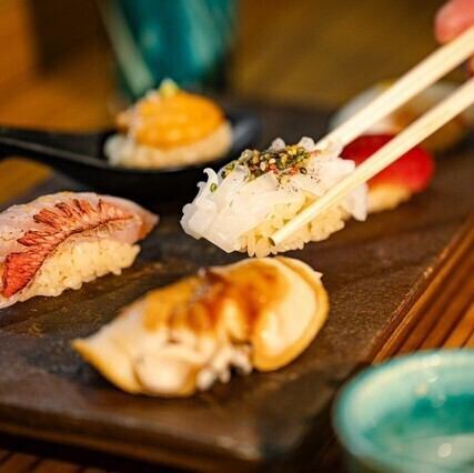 コスパ抜群の全18品以上のコース料理6600円/8800円をご用意。初めてのご利用には是非おすすめです。