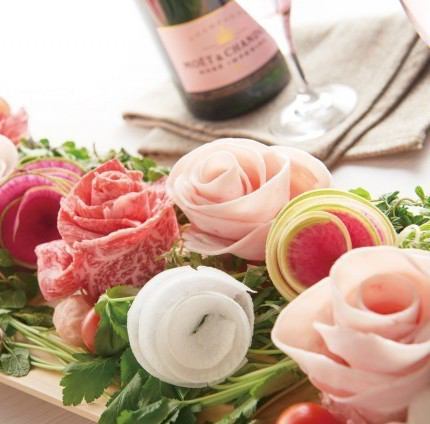 We will prepare a bouquet-style "meat birthday plate" ♪