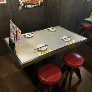 ≪テーブル席≫4名様用のお席です。