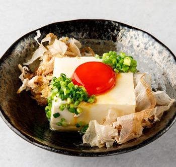 琥珀にヒカル冷奴