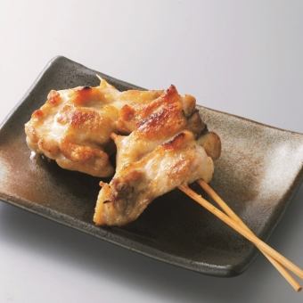 닭 깃털 가부토와 가부가부 치킨(1개)