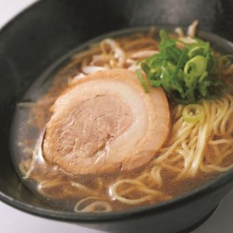 <Hakkenden's freshly made Chinese noodles> Soy sauce Chinese noodles