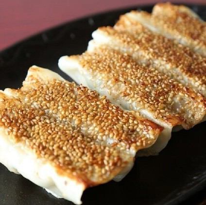 Iron pot sesame stick gyoza