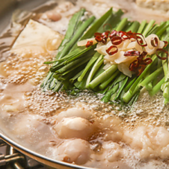 【宴会にオススメ】120分間飲み放題付◆朝引き若鶏の湯引きなど全6品◆絶品もつ鍋コース◆5000円