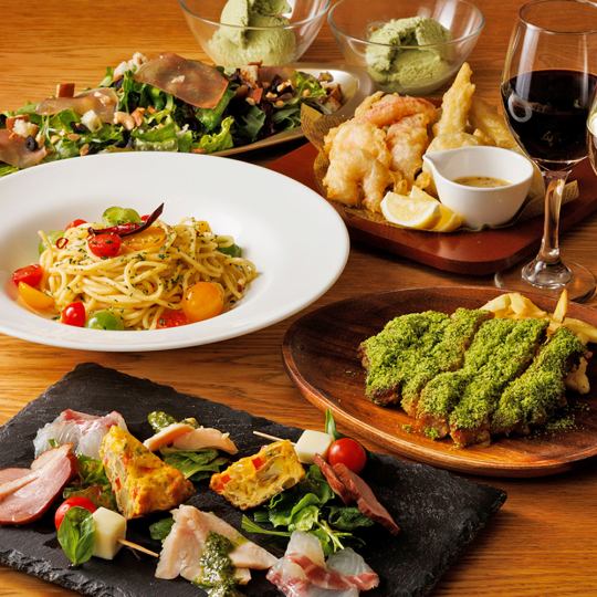 【パスタFDコース】全6品＋スパークリング含む2時間飲み放題＝税込7080円。