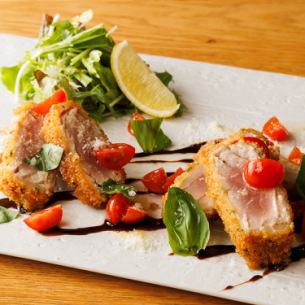 참치의 밀라노 스타일의 커틀릿