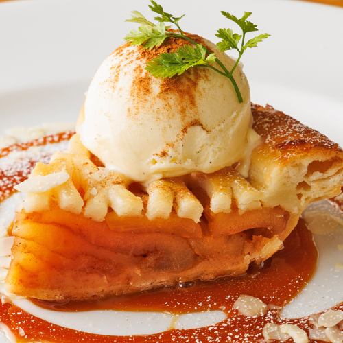 Hot apple pie