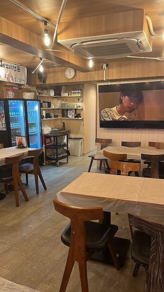 お店は２階になります。