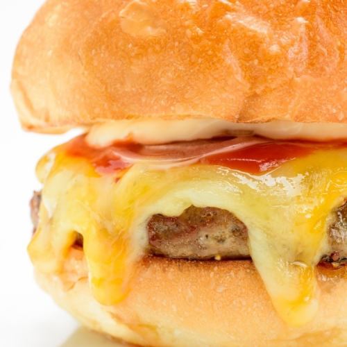 [BEEF] Doug's California Novege Cheeseburger LAVA