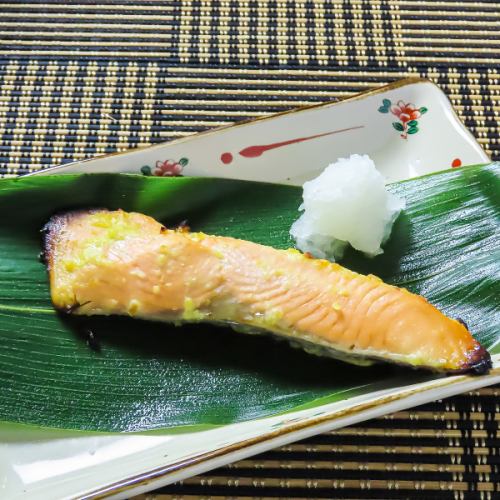 サーモンかま焼き