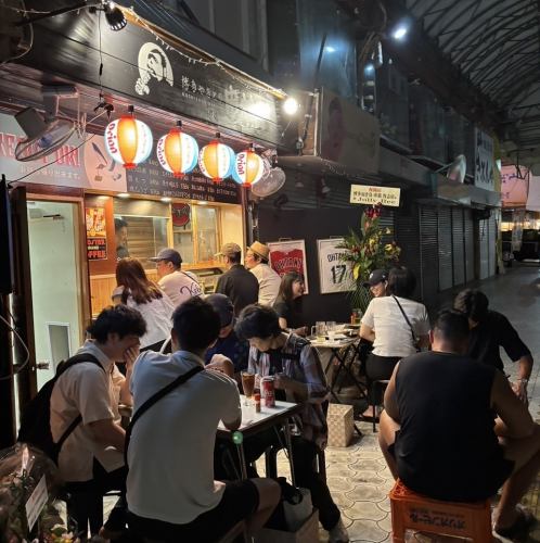 데이트나 평상시 마시기에 딱 ◎국제 거리의 뒷골목의 깊은 분위기를 느끼면서 리얼한 오키나와를 느낄 수 있는 저희 가게에서, 도쿄 가마타에서 오랜 사랑받고 있는 맛있는 꼬치 요리를 즐겨 주세요♪