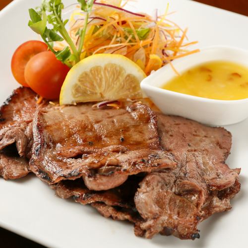 Grilled beef tongue with aioli sauce