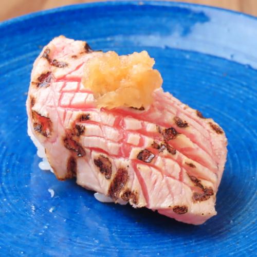 香りも食欲をそそる炙り鮨