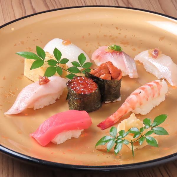 【職人技が光る】特製醤油で仕上げる「上にぎり」で、その日一番の鮮魚を堪能