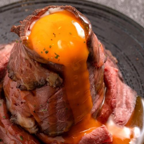 [Medium size] Roast beef tower with sea urchin sauce