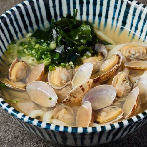 Seaside udon noodles with clam broth