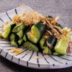Crunchy cucumber with plum sauce