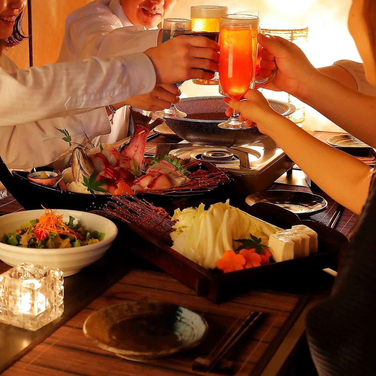 川西駅スグにOPEN。各種宴会にオススメの個室席もご用意。