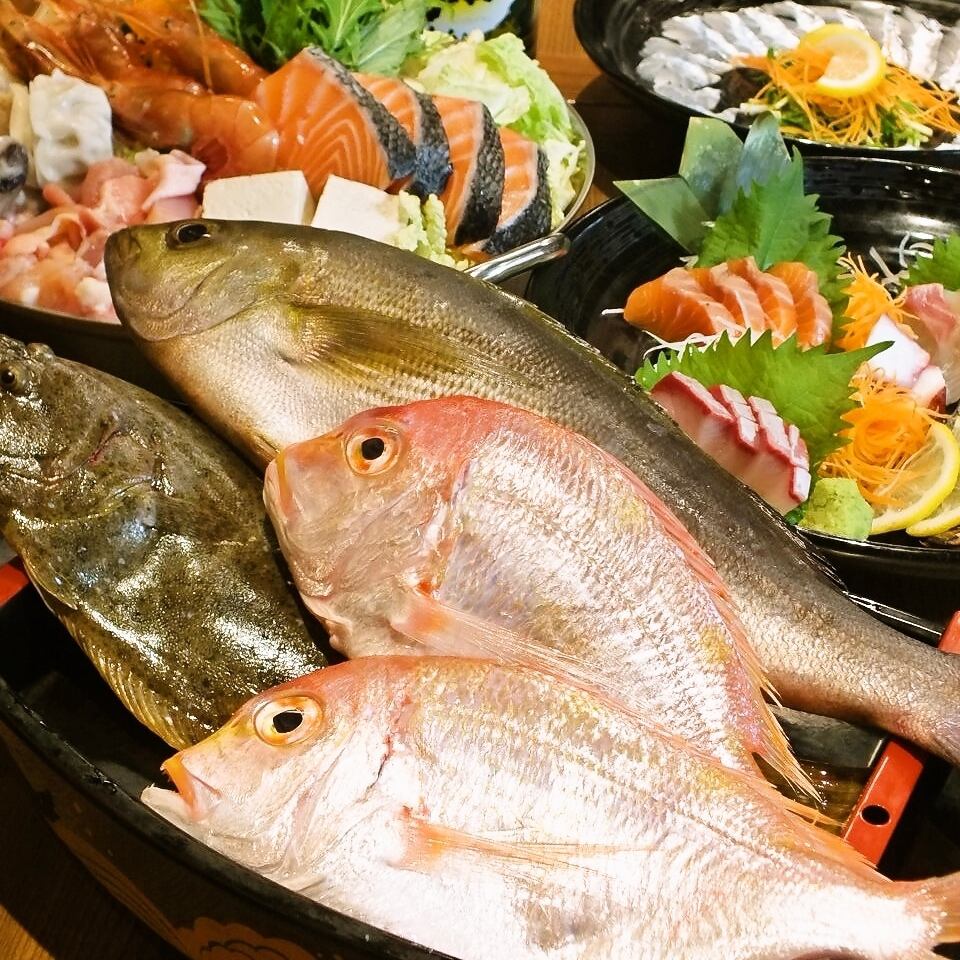 川西駅スグにOPEN。各種宴会にオススメの個室席もご用意。