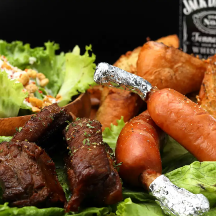 【2時間飲み放題】乾杯樽ビール付き!ギルドシーザーの定番4500円コース 全4品 4500円(税込)