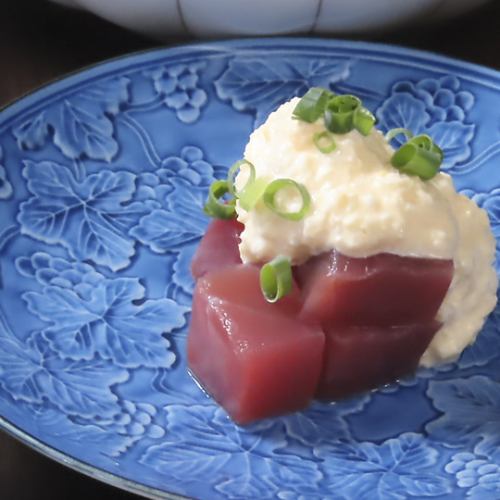 まぐろ 自家製タルタル ガーリックソース