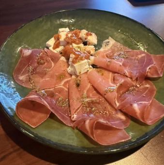 【日替わり】生ハムとクリームチーズの盛り合わせ