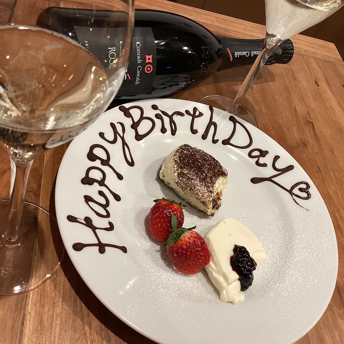 デートや記念日に♪本格イタリアン×ワインで特別なお時間に