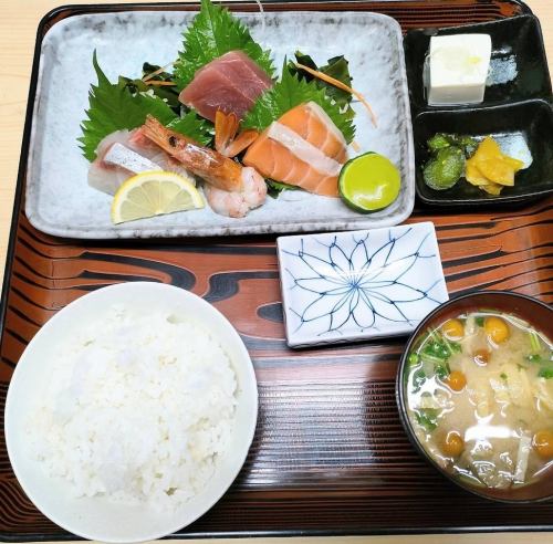 刺身盛合せ定食