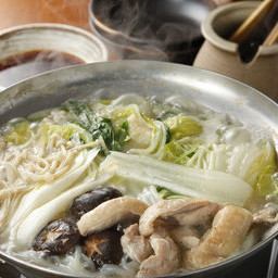 ■3種類から選べる地鶏スープの絶品鍋付きお得9品コース飲み放題付き税込み5000円