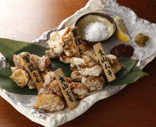 軍鶏と大山地鶏の食べ比べ