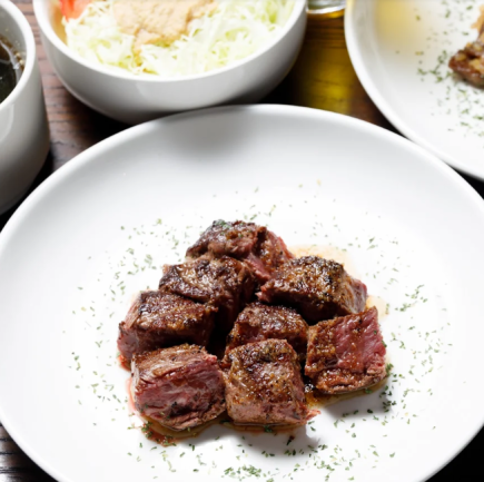 All-you-can-drink steak course: 8,000 yen (tax included)