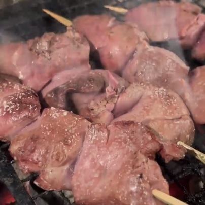 焼鳥に「マジメ一筋！」