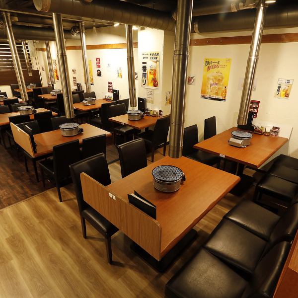 広々とした店内！みんなでワイワイ集まれる各種テーブル席◎当店は、亀戸では珍しいワンフロアの広々とした店舗となっております。各席の間隔を広く取っておりますので、ごゆっくりとお過ごしください◎大人数でのお集まりやご宴会にもぜひ◎