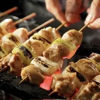 ☆当店イチオシ☆【楓コース】地鶏串焼き含む鶏尽くし食事8品+2.5時間飲み放題付 4000円⇒3500円