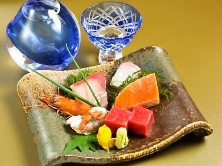 General omakase sashimi (1 serving)