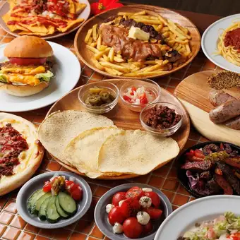 A [2-hour all-you-can-drink included] Tacos & Meat x Cheese - A casual 7-course meal [3300 yen]