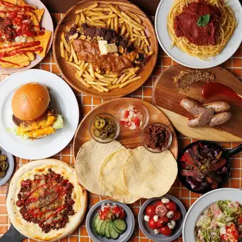 C [2-hour all-you-can-drink included] All-you-can-eat homemade roast beef & French fries ◎ 8 dishes in total [¥4980 → ¥3980]
